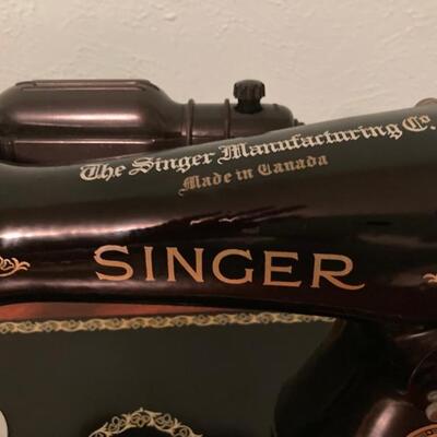 Singer â€¢ Badge â€¢ (detail)