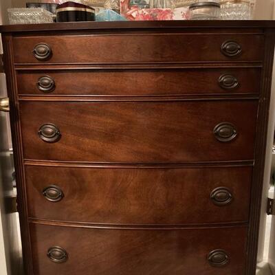 1930â€™s â€¢ Mahogany â€¢ Five Drawer â€¢ Chest â€¢ (36â€w x 20â€d x 46â€h) â€¢ 279 US 