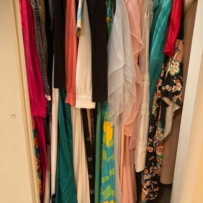 Closet â€¢ (vignette)