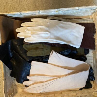 Gloves â€¢ 6.75 â€¢ (pair)