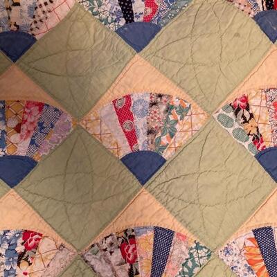 Fan Quilt â€¢ Hand Sewn â€¢ ca 1930 â€¢ 45 US