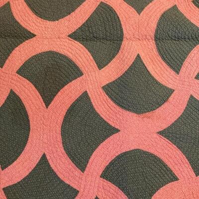  Curves Quilt â€¢ Hand Sewn â€¢ ca 1925 â€¢ 60 US 