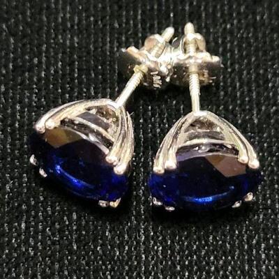 Sapphire Earrings in 14kt Gold