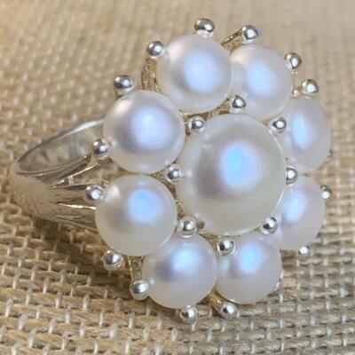 Sterling Silver Ring with Genuine Pearls Size 8