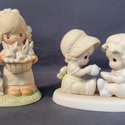 (2) Ceramic Figurines: 1- Precious Moments 1-Homco