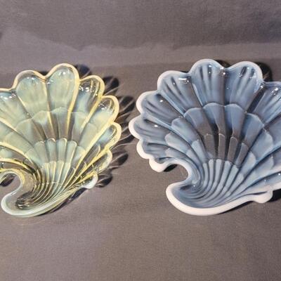 (2) Vintage Duncan Miller Opalescent Shell Dishes
