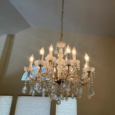 Crystal Chandelier in Perfect Condition (will remove if purchased) 