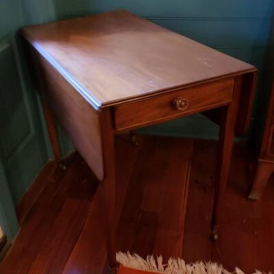 1830 Pembroke Table