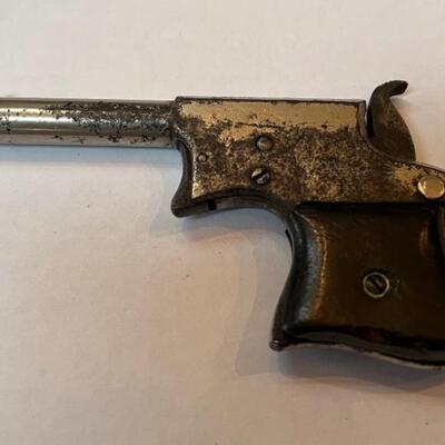 Antique Remington Saw Tooth Pocket Derringer 

   Very early production Remington Vest Pocket Pistol (aka Number 1 Saw Handle Derringer)...