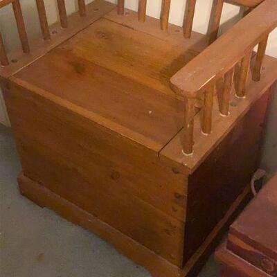 Hall seat with storage 