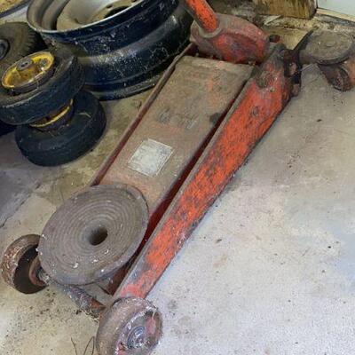 1 1/2 ton floor jack