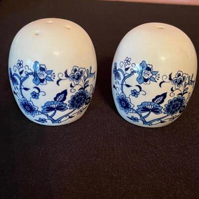 Blue Danube salt and pepper