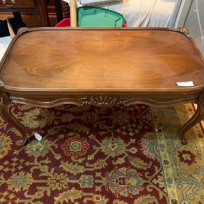 https://agesagoestatesales.square.site/product/lb5007-vintage-coffee-table-estate-sale-pickup/12?cp=true&sa=true&sbp=false&q=false	LB5007...