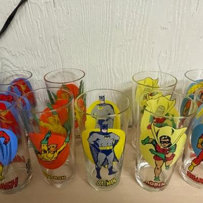 DC Comics vintage  glasses