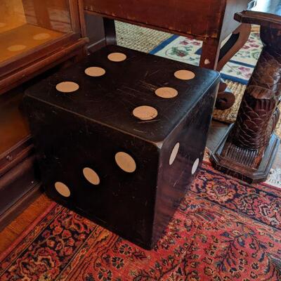 Fun vintage dice accent table. Made of plastic and has some scratches