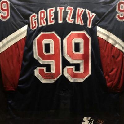 Wayne Gretzky Autographed Hockey Jersey