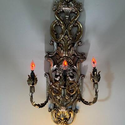 Ornate Gilt Wall Light