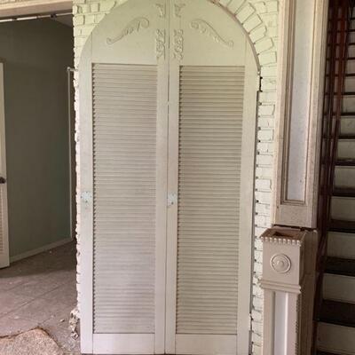 Very  tall double folding Oval top luver door
