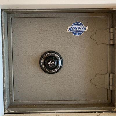 Wall safe