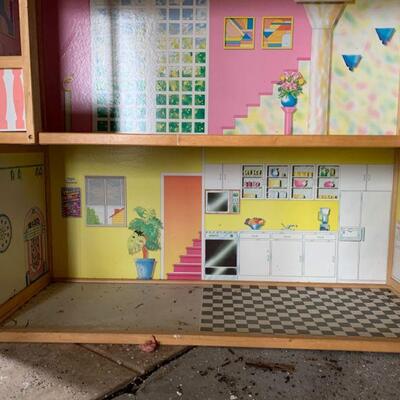 3-4â€™ doll house