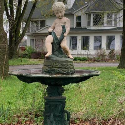 Art Nouveau Vintage Foundtain