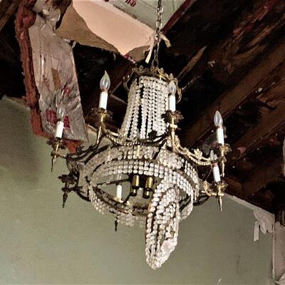 Chandelier 