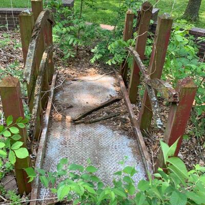 Heavy metal bridge floor