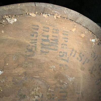 Bourbon barrel lid