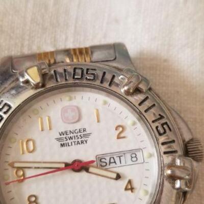 mens wristvwatch