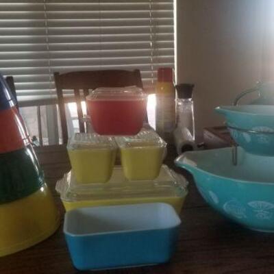 vintage pyrex  great chip and dip.set