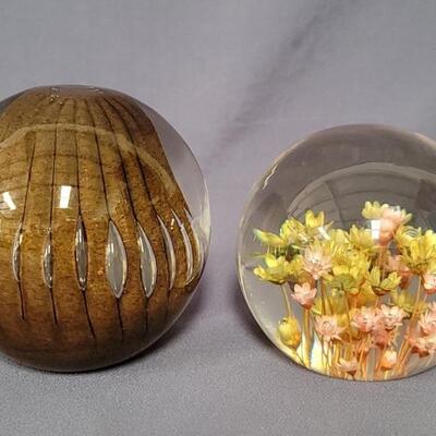 (2) Paperweights: 1- Vintage Daisyglas Floral, & 1- Murano-Style