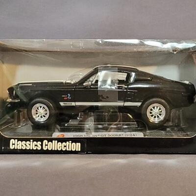 NIB Collectible 1:24 Die Cast Shelby GT 500 KR