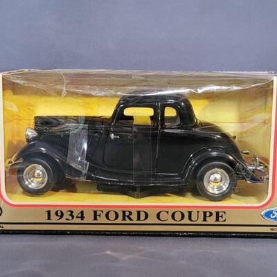 NIB 1934 Ford Coupe 1:24 Diecast Metal by Motormax