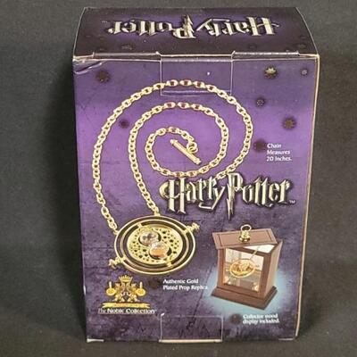 NIB Harry Potter Medallion with Display Box