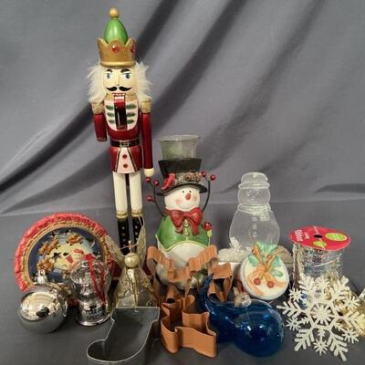 Christmas Lot with Nutcracker, Snowman, etc
