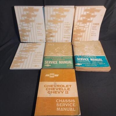 (7) Vintage Chevy Auto Service Manuals