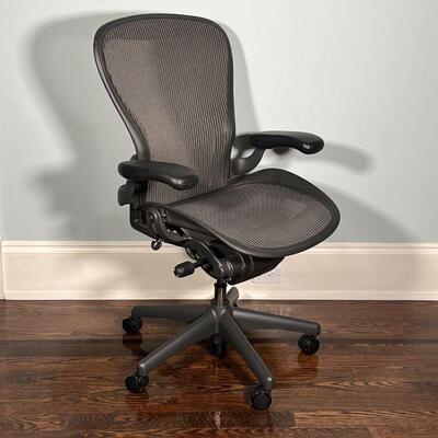 HERMAN MILLER AERON CHAIR | Black Aeron chair, three dots; h. 42-1/2 x w. 26-1/2 x d. 27 in. [in excellent condition]