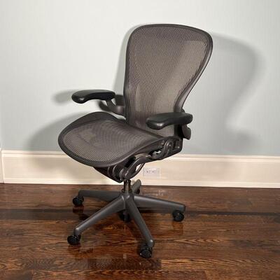 HERMAN MILLER AERON CHAIR | Black Aeron chair, three dots; h. 42-1/2 x w. 26-1/2 x d. 27 in. [in excellent condition]