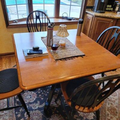 Great kitchen table and 4 chairs with 1 leaf $250.00