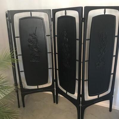 Available for pre sale NOW.  Text 760 668 0554
Vintage 4 panel room divider/screen.  Each panel is 24â€ wide by 67â€ tall.  
Available...
