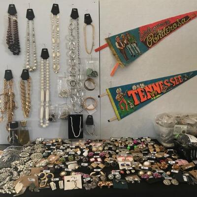Misc jewelry.  $1 and up.  NOT available for pre sale.  We are unable to give prices on items under $100.  These items may only be...