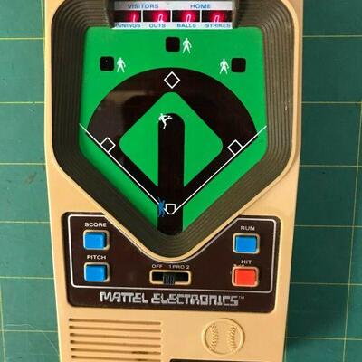 https://www.ebay.com/itm/115341278363	KB0260: Mattel Electronics Vintage Baseball 1978 Handheld Game WORKS		BIN	 $25.00 
