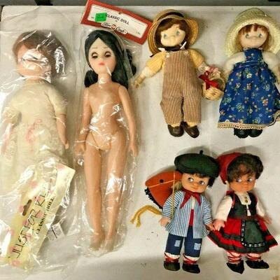 https://www.ebay.com/itm/125245660799	OL7019 Lot of Assorted Small Plastic Dolls LOCAL PICKUP		Auction
