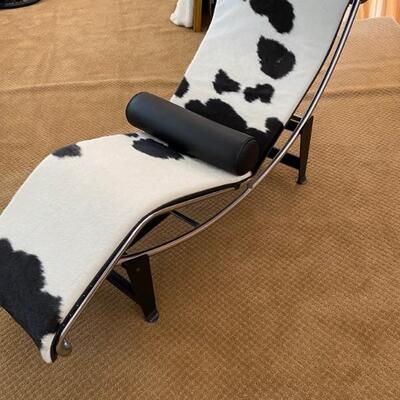 LE CORBUSIER CHAISE
LOUNGE IN PONY (LC4)  Excellent condition. 1500 obo 