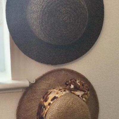 Ladyâ€™s hats