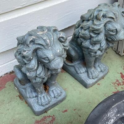 Resin lions