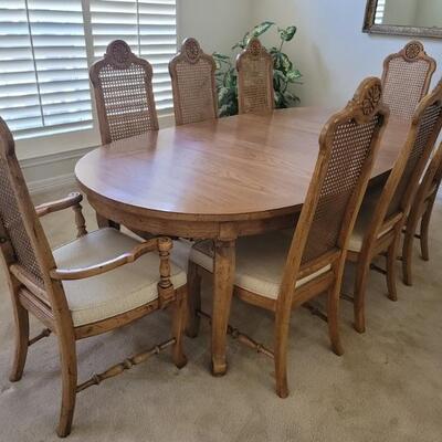 Mid Century Thomasville Dining Table & 8 Chairs
