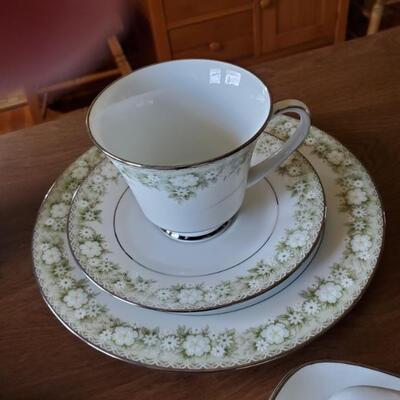 Noritake â€œPrincetonâ€ fibe china