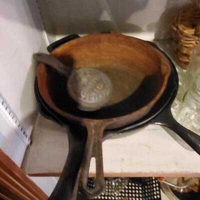 Antique cast iron fry pan