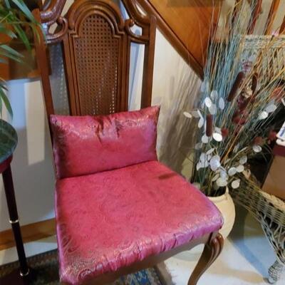 Upholstered side chair